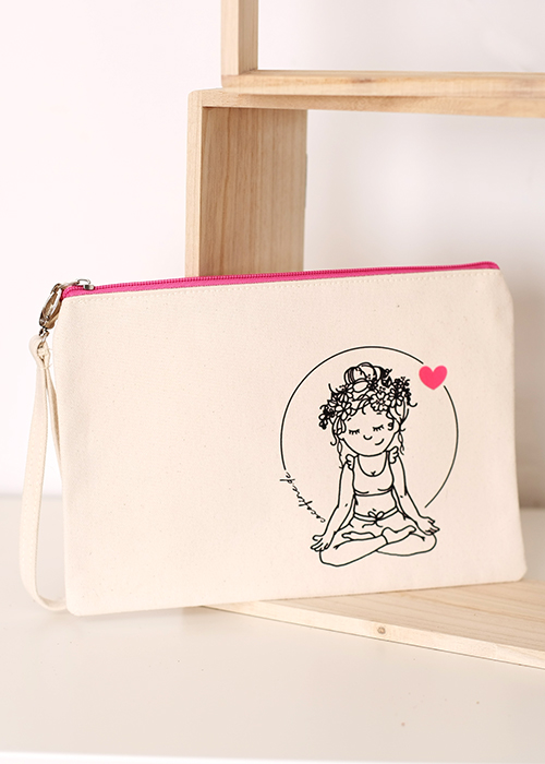 Pouch, kleine Tasche, Yogamädchen, 26x17cm